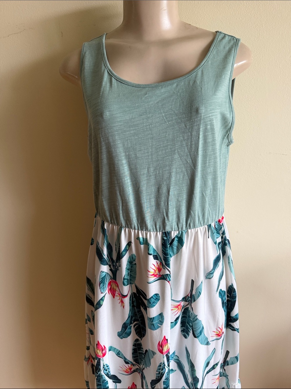 Sage Green Tank Top Floral Midi Dress 17.5’’-24.5’’ - Picture 2 of 5
